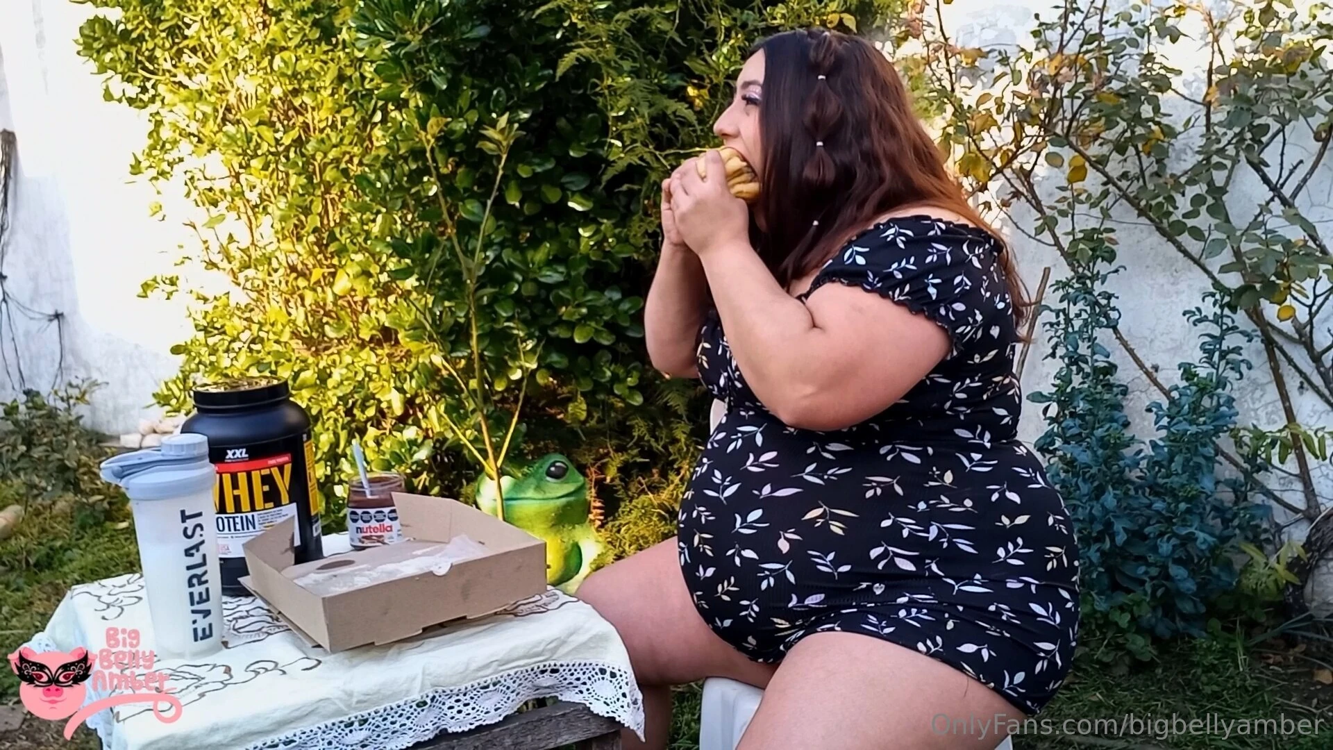 Six donuts at the same time a snack of 6 donuts okay fine will you eat part 4 