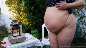 Six donuts at the same time a snack of 6 donuts okay fine will you eat part 9