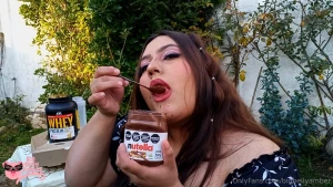 Six donuts at the same time a snack of 6 donuts okay fine will you eat part 3