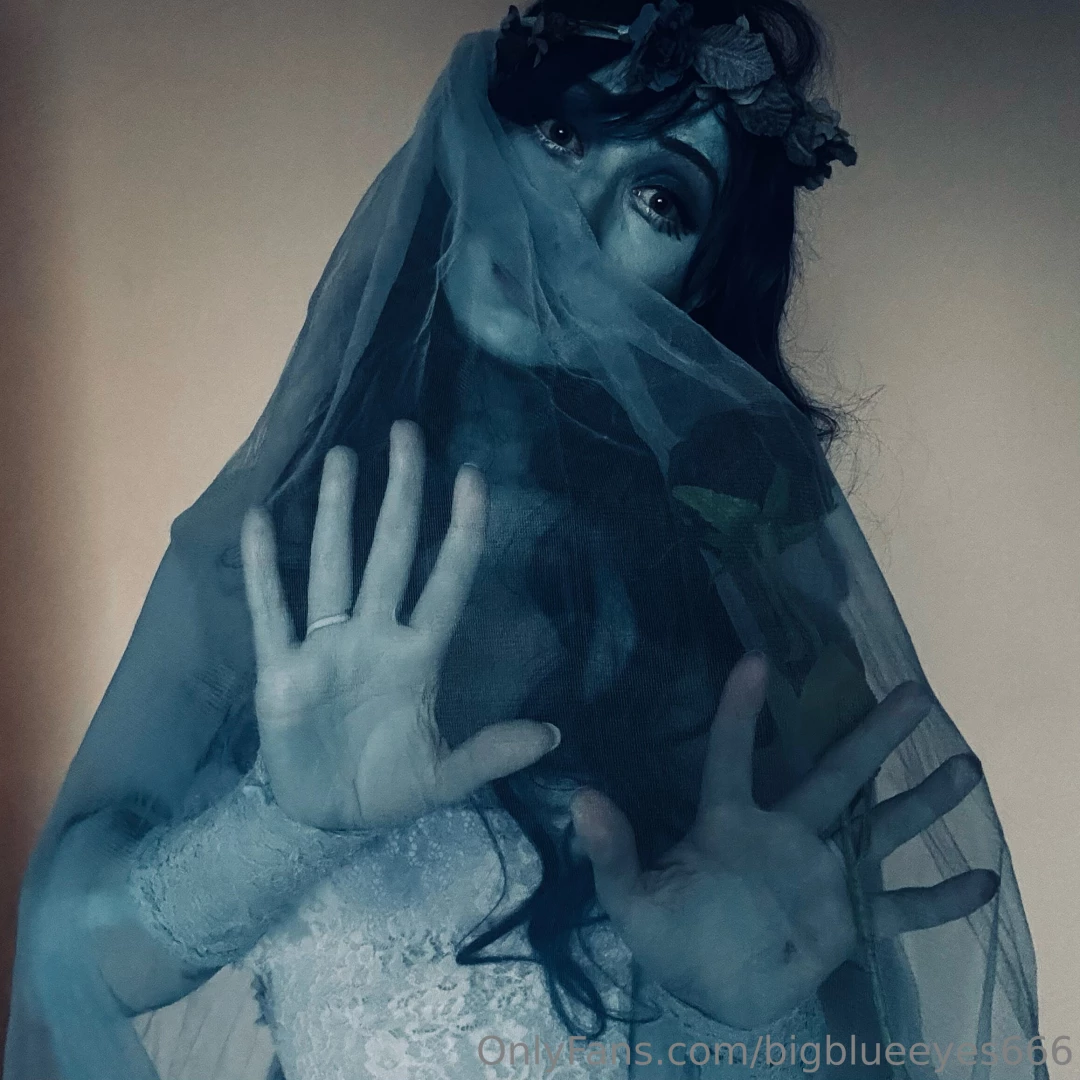 If i touch a burning candle i can feel no pain 