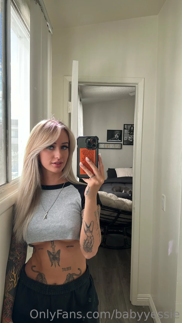 Cleaning my room tn cum help me pass the time 