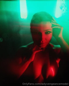 Third and last set from the shower shoot with jens de vos part 3