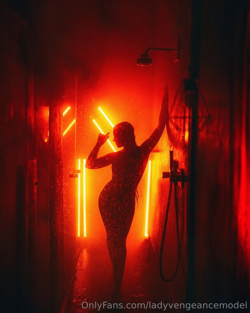 First edited series of the shower shoot with jens de vos very excited part 4 