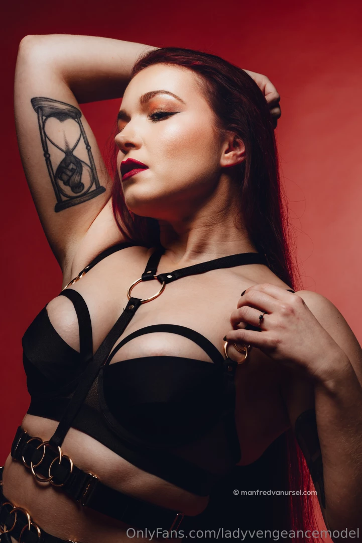 Since i can only post 40 pictures per post i made a selection from the part 26 