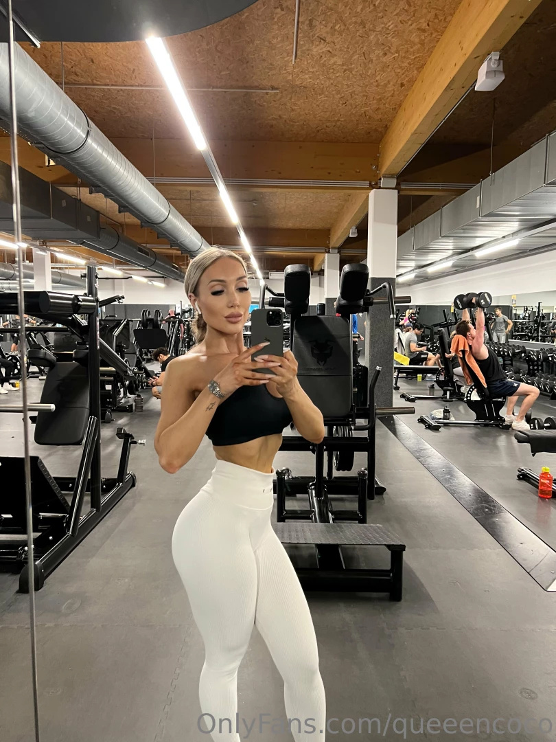 Gymtimeeee swipe for back gains 