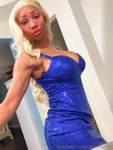 I love this disco ball dress