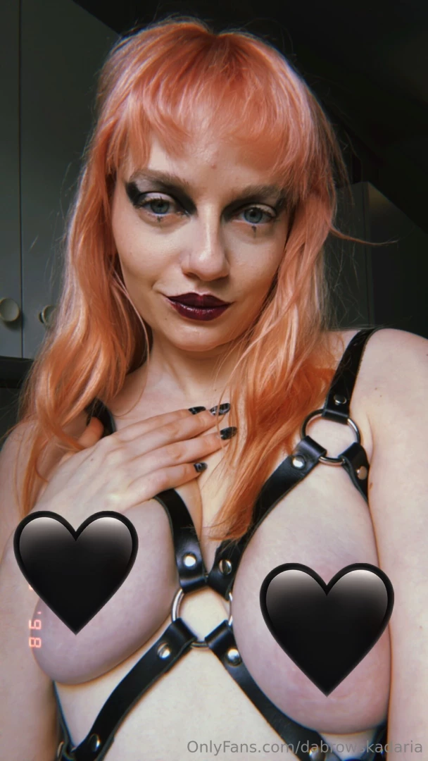 Any fans of more alt style here 