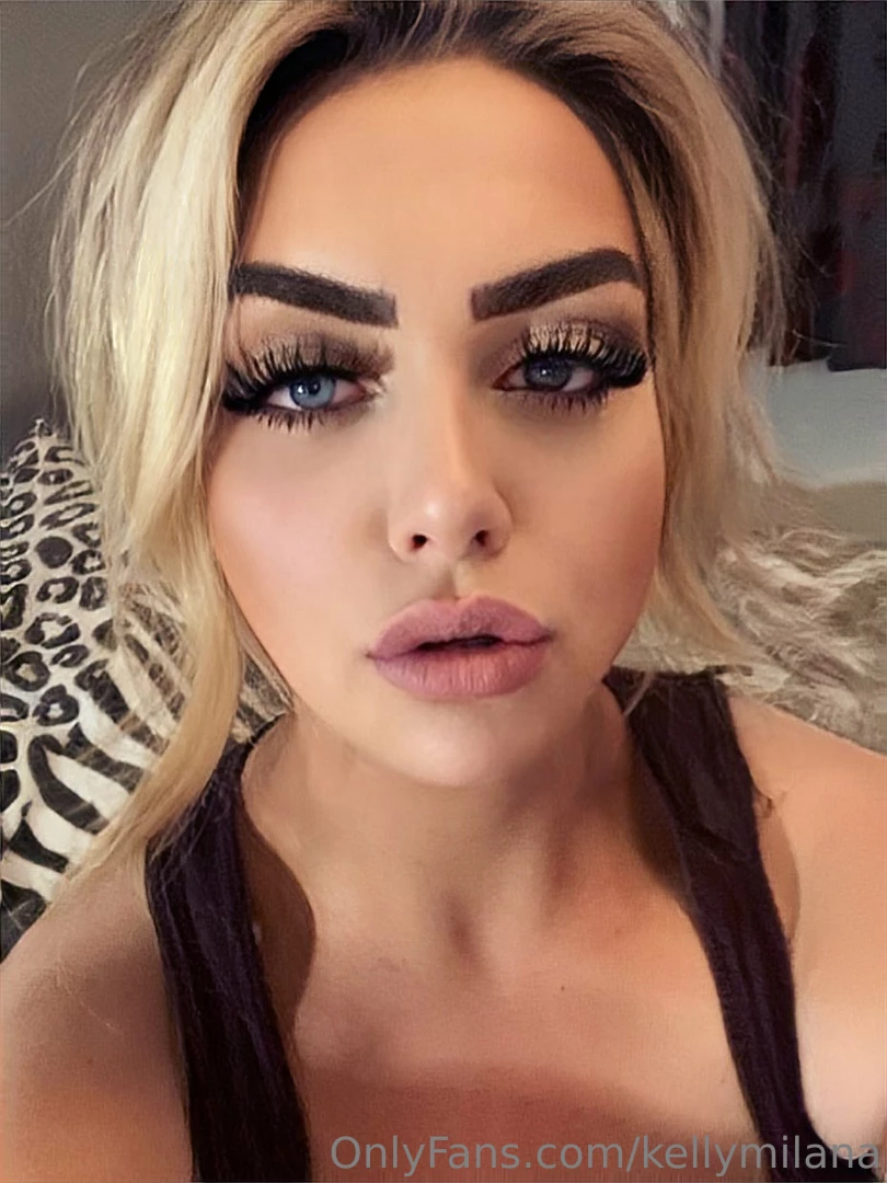 Mess my pretty face and later fill my pussy up with your cum 