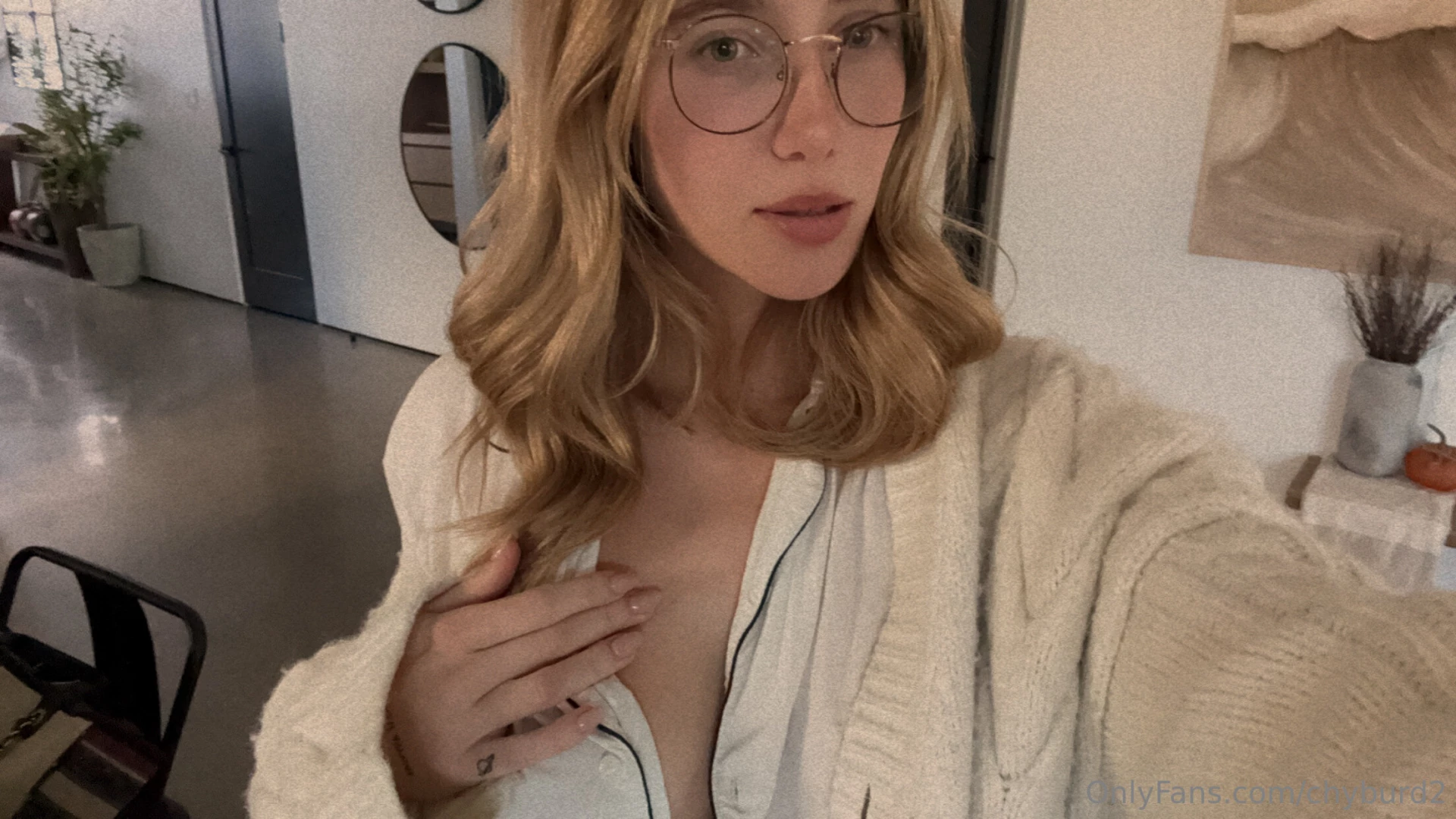 I only chat on my free page here onlyfans com chyburd part 2 