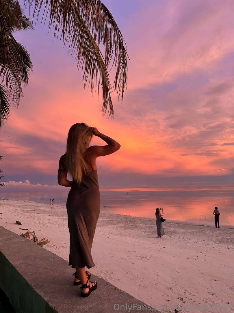 These sunsets just keep getting prettier 