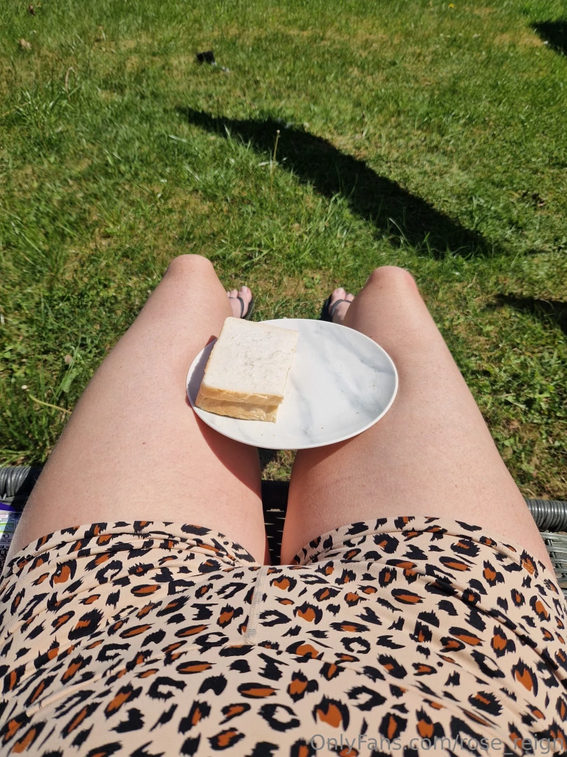 Perfect weather to get these pasty legs out 
