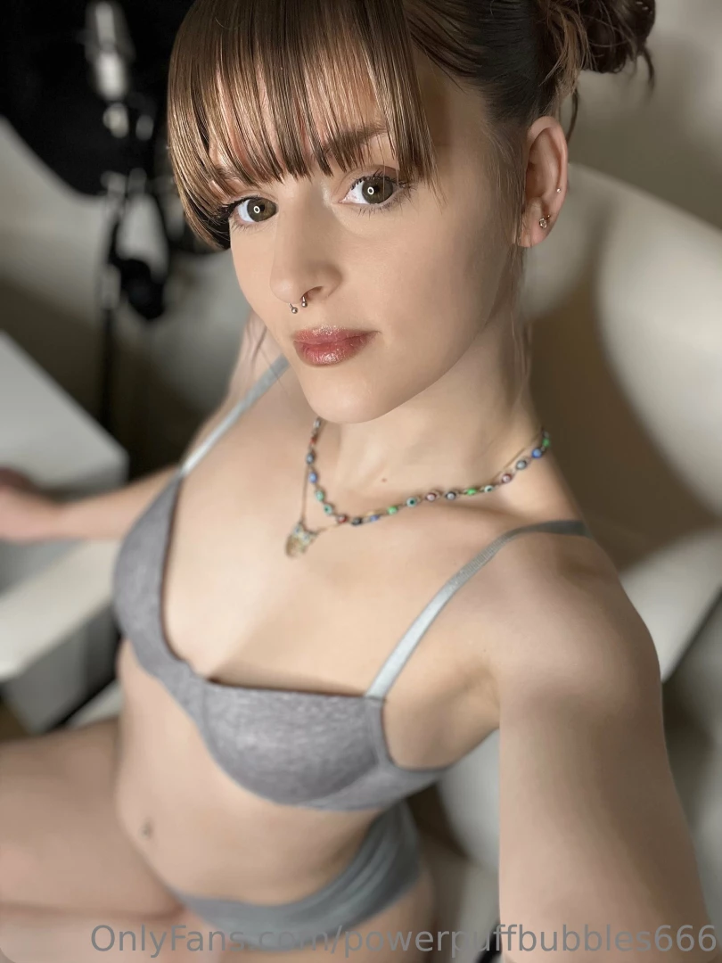 Tell me your favorite fantasy i m all ears 