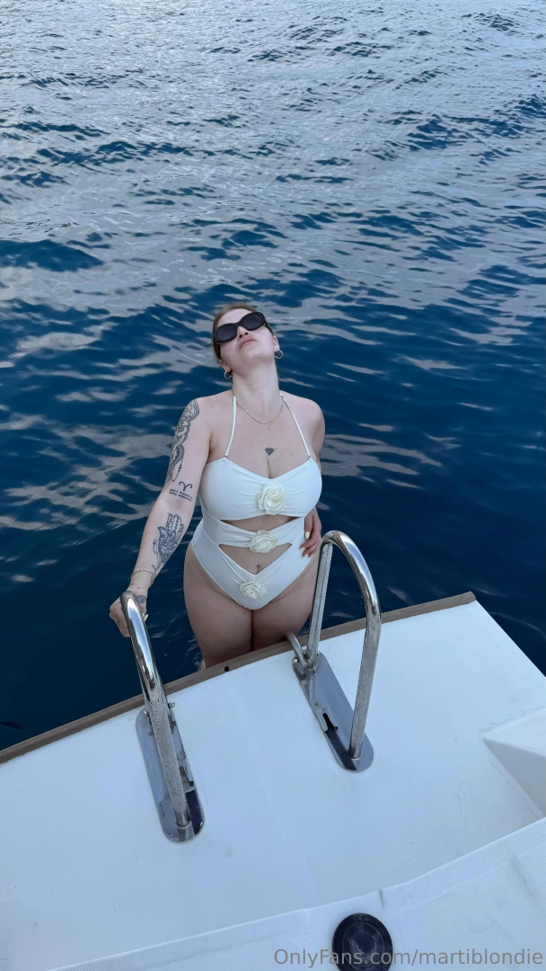 Good vibes al mare anche se il mare posso crearlo anche io part 1 