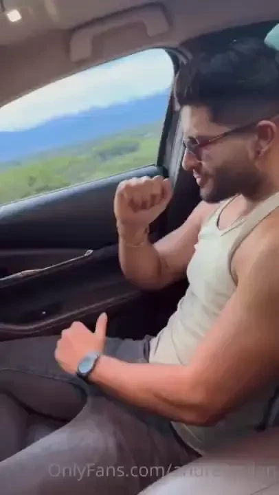 Estamos dando vueltas arrebatado te quiero pa mi pero en privado we 