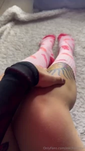 Fingering my pussy in close up i will finger my tight and wet pussy