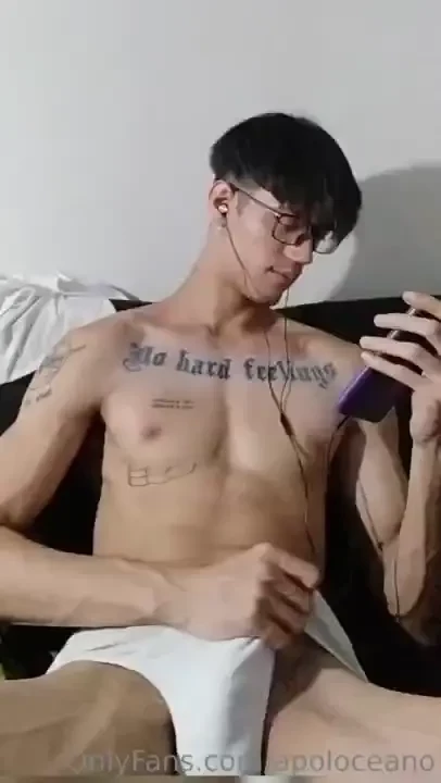 Tava aqui de boa assistindo uns v deos e me bateu um tes o enorme 
