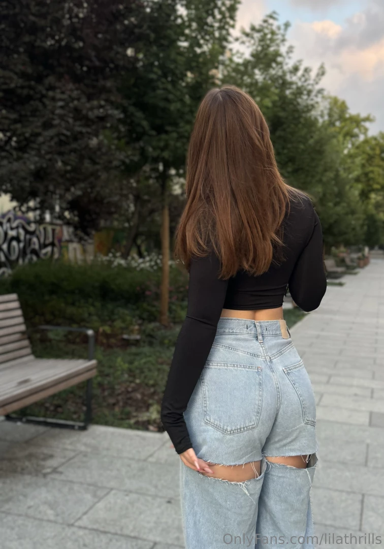 City walks are my little love i adore strolling through the city 