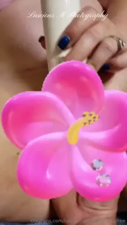I found this old video of hubby fingering me its really so i thought i 
