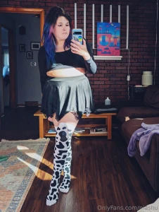 I love when people come over and play with me