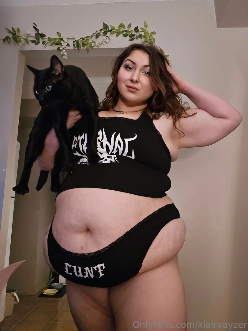 My pussy and i say goodnight it s been another great day of eating part 1 