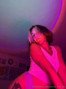Omg how this light and the thought of your dick in my pussy excites me