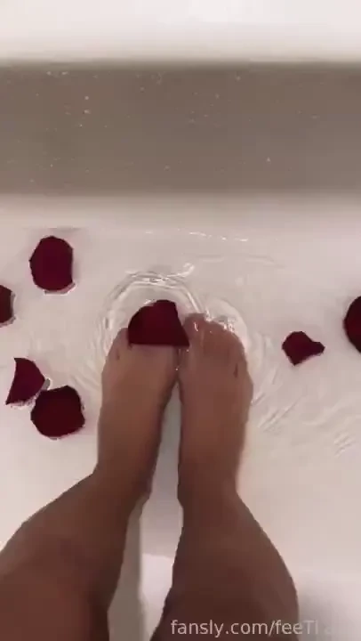 Look and don t think about anything relax and imagine that you are 