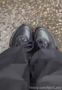 Wigglewiggle fyp shoes dirty smell