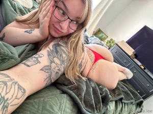 New bg video just posted on aussie-boy98 swipe for a preview