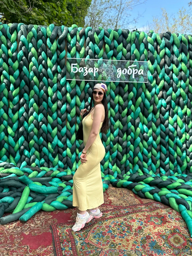 What kind of outfit do you like 