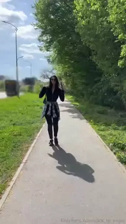 How much i adore spring or rather when it s warm outside the sun is 