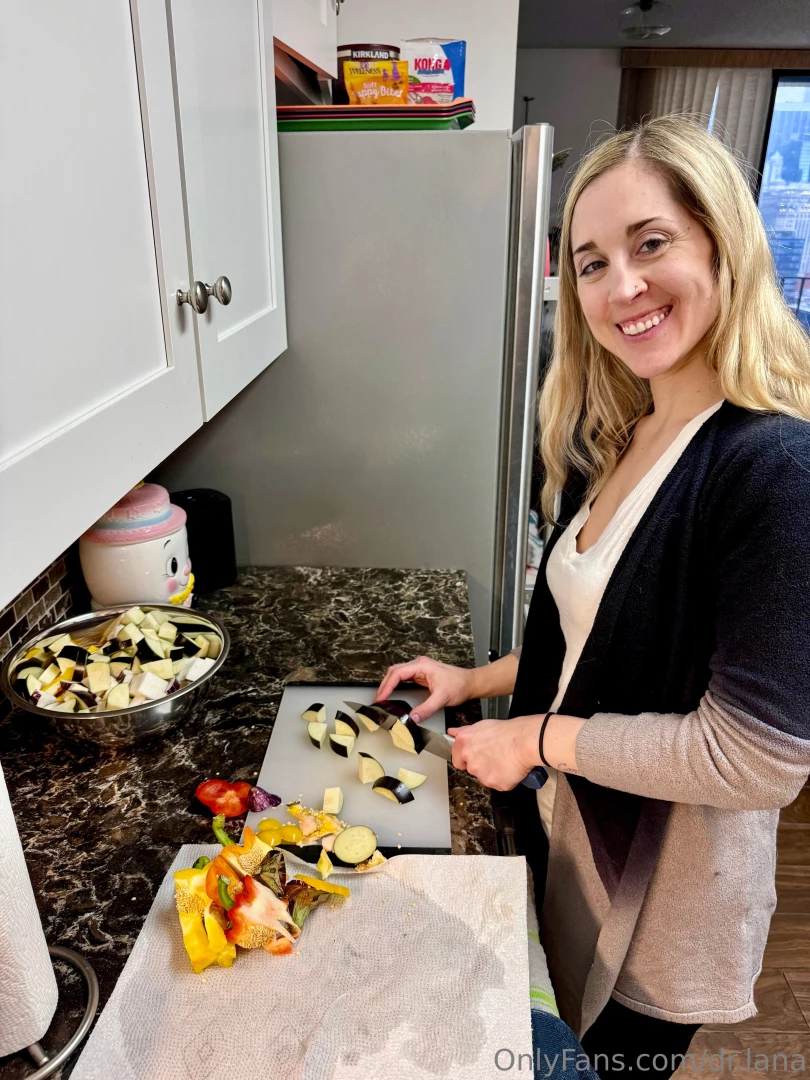 I love cooking a good meal what are some of your favorite dishes 