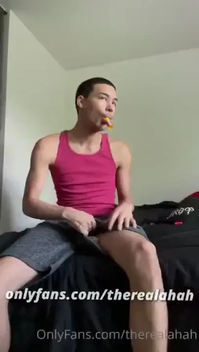 Who s gonna give me head suck my balls n all check your ppv 