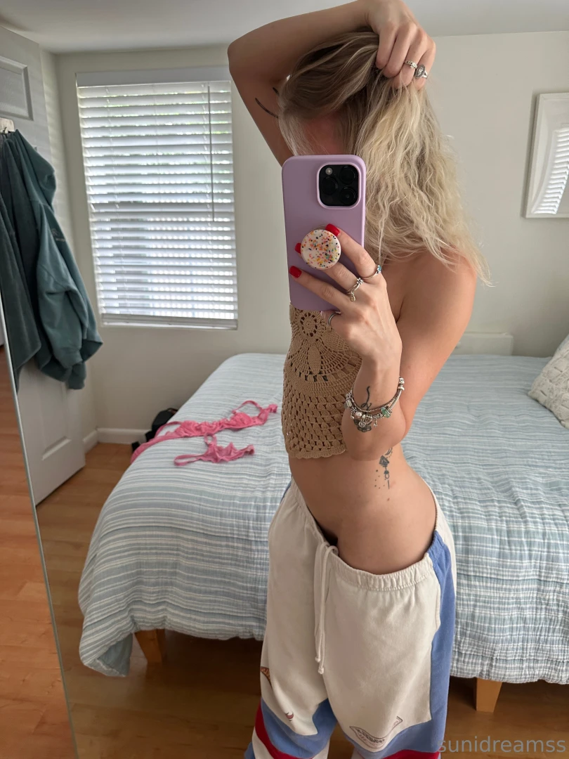 This mirror gives me naughty ideas part 1 