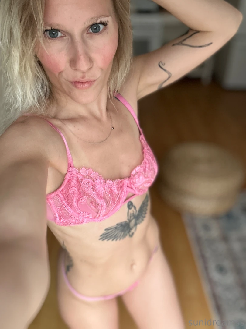 New things excite me so cum and say hi 