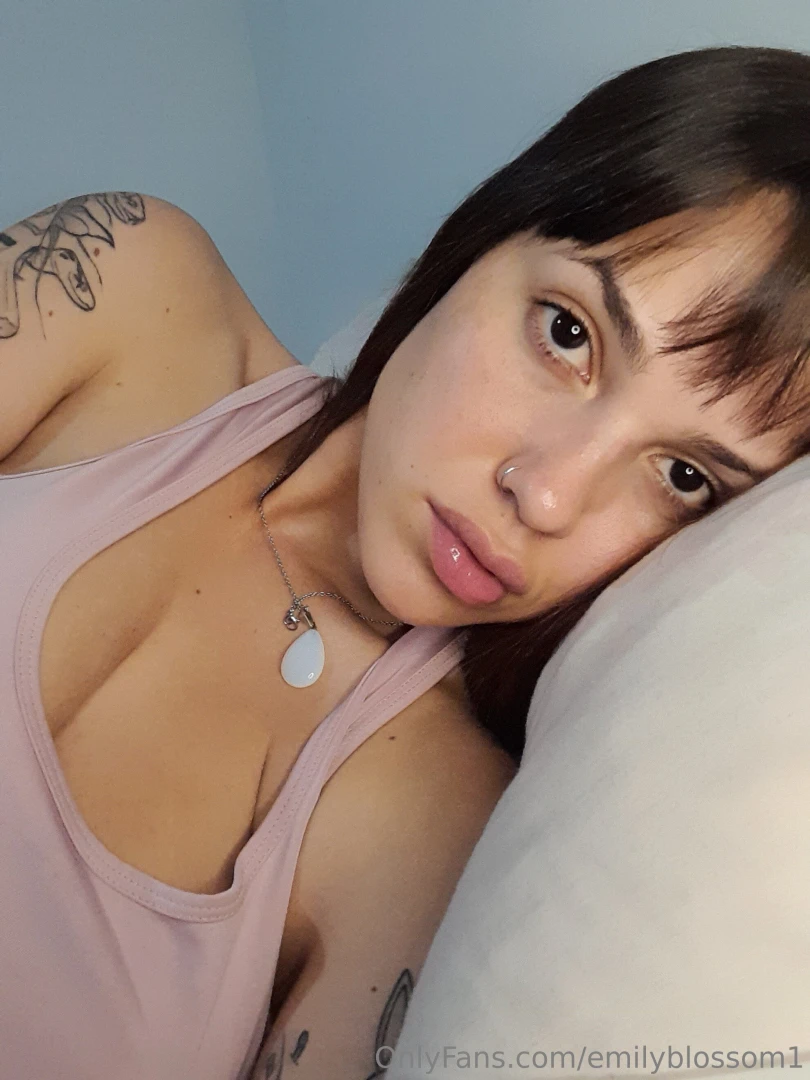 Honey do you want to have fun with me and help you cum 