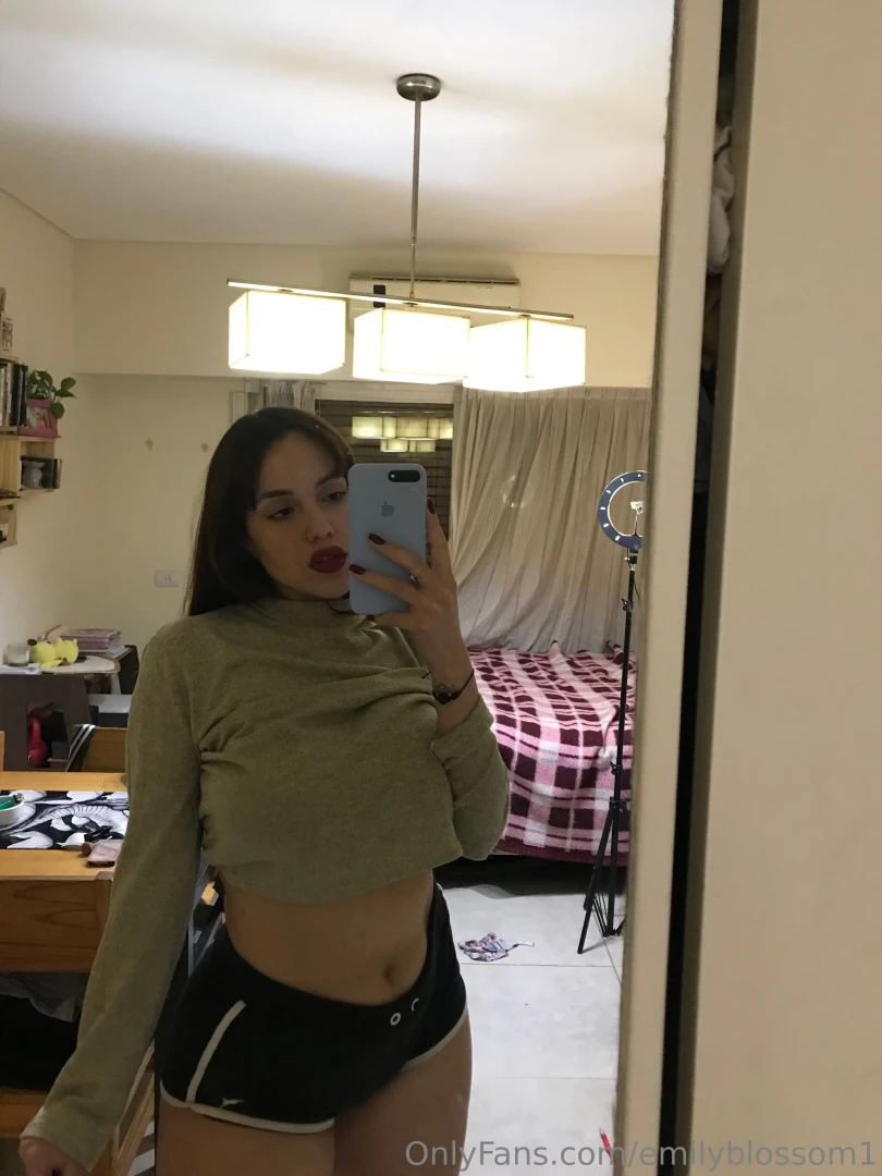 I feel very pretty today what do you think of my new sweater 