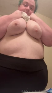 ladylovesbigcock - How are you today i m feeling perky 