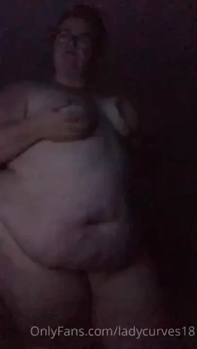 Do you like watching fat girls showing off their bodies watch this 