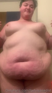 ladylovesbigcock - I just thought i d put on a little show this morning 