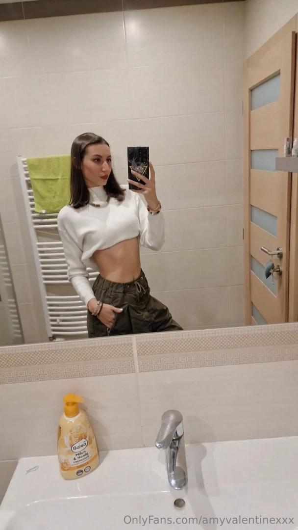 I m loving this cute outfit what do you think 