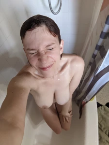 Let me shower you in shower pics part 2