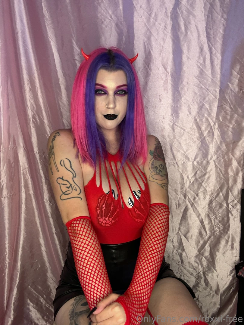 I love halloween subscribe to my vip for my kinky videos unlocked on 