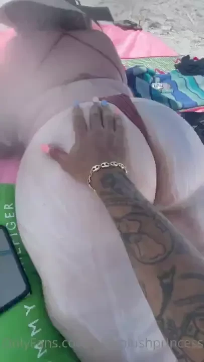 Thank you vynceloko for rubbing me down with sunscreen even though you 