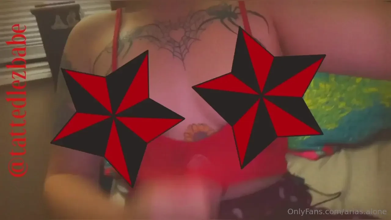 Hot lesbian content 50 off paid tattedlezbabe 1 1k media free part 1 