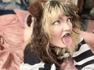 I head you where looking for a little puppy to use i love this look so part 4