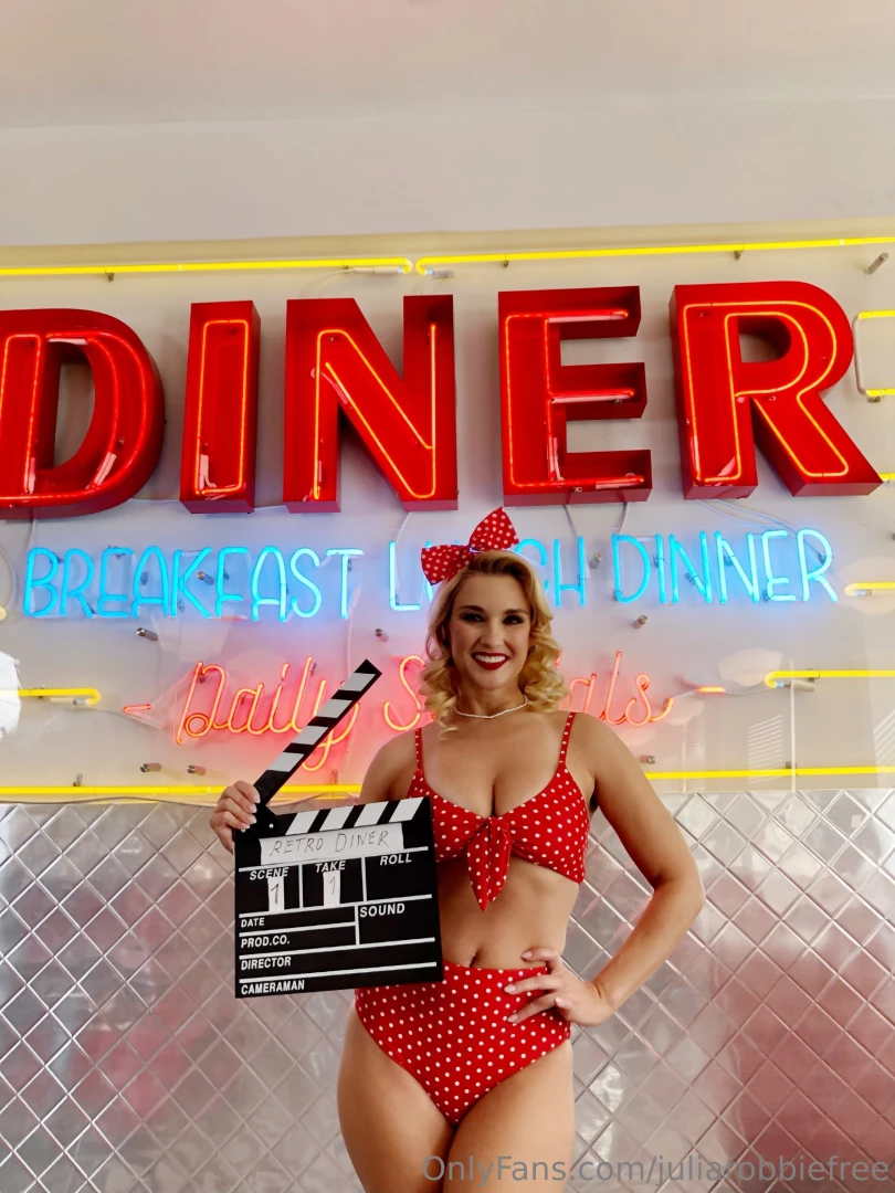 Head over to my premium of for exclusive behind the scene s from my 