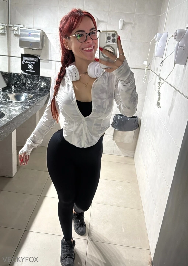 I wish you a beautiful beginning of the month life is more beautiful 