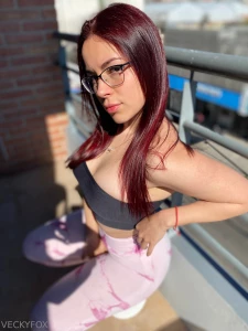 Do you want to train with me i like to do squats