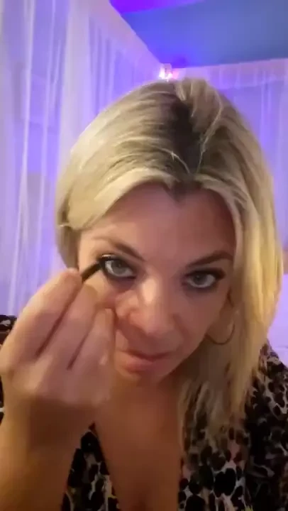 Another live make sure you cum to my vip where my lives are really 