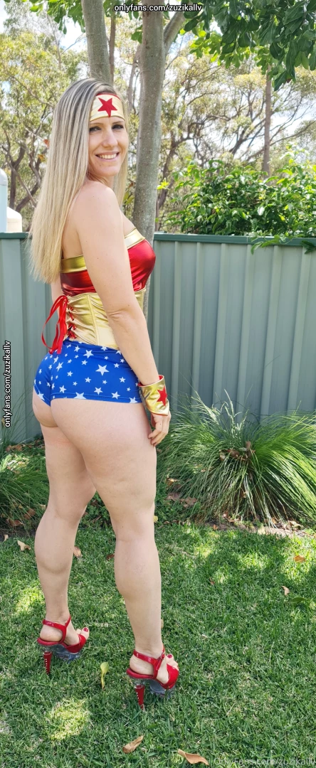 Hmm halloween outfit potential 